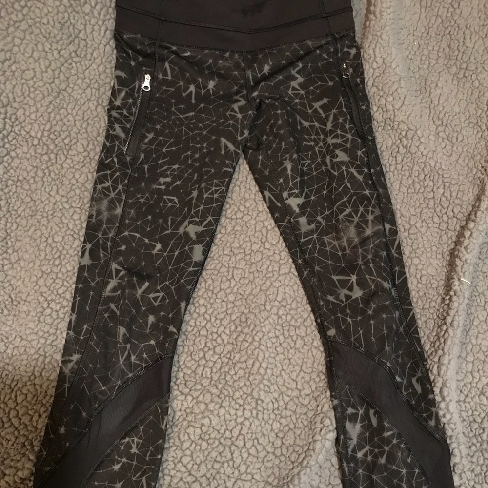 Lululemon leggings.